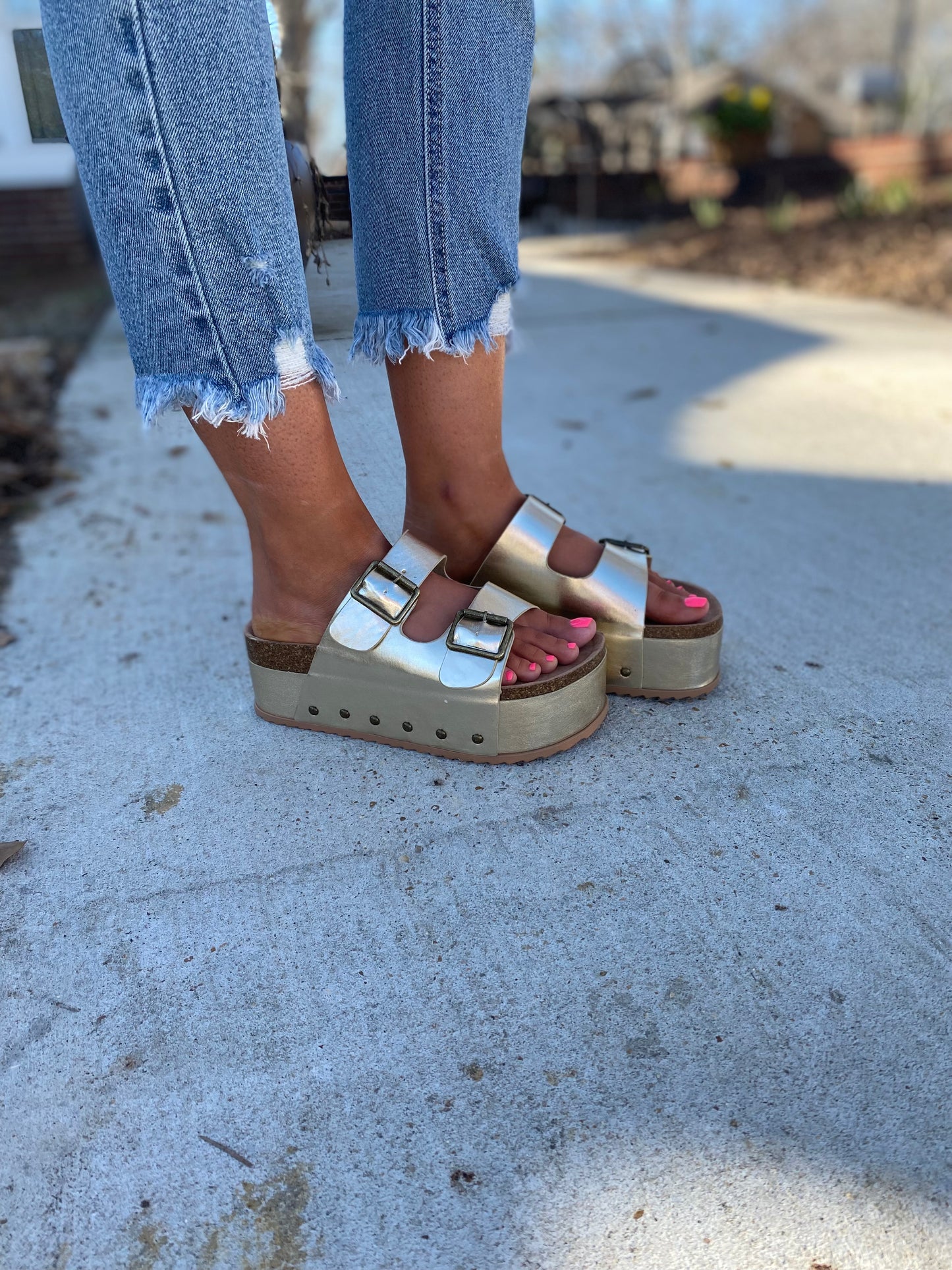 Soak Up The Sun Sandals (Gold)