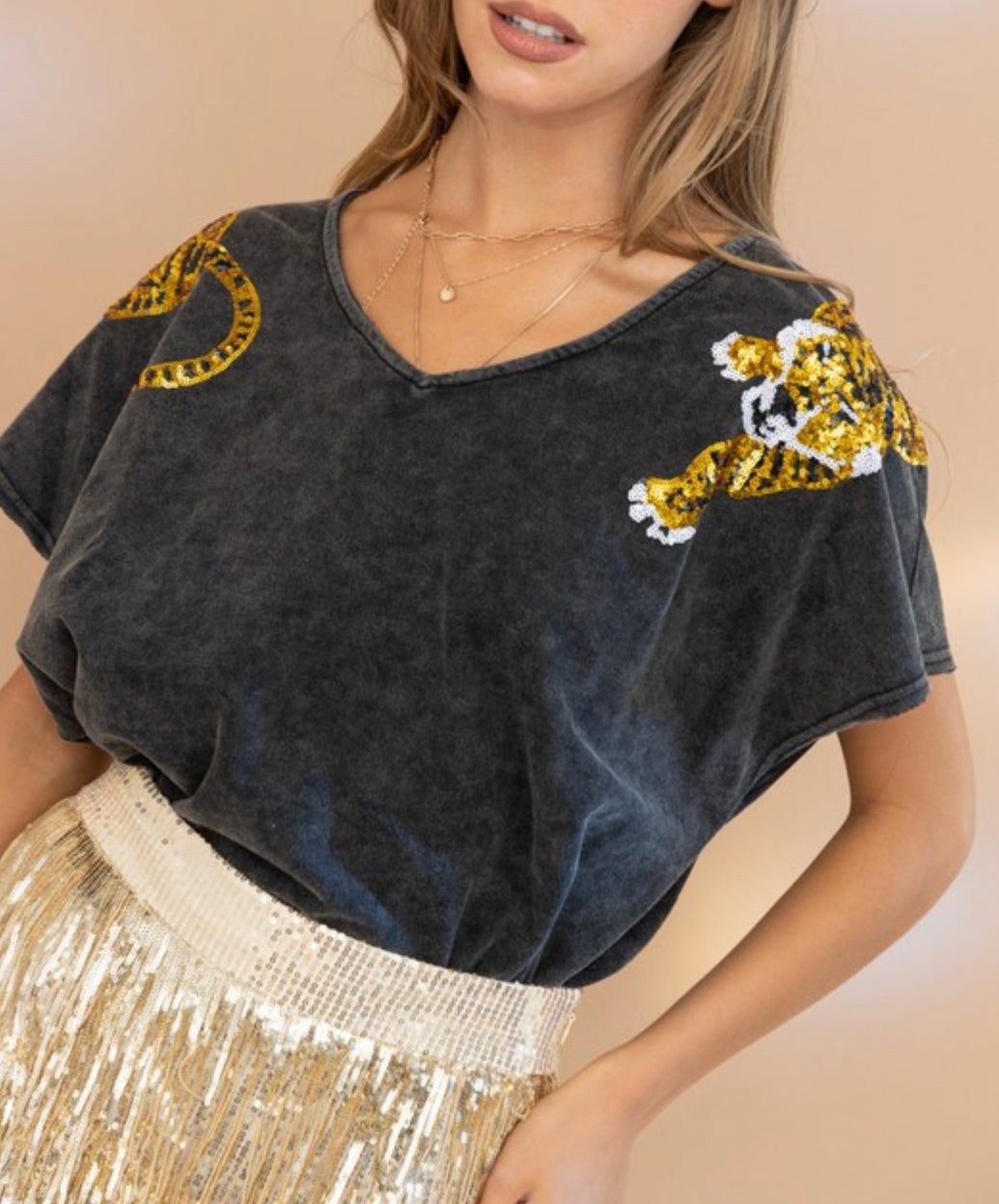 Tiger sequin sleeve shirt