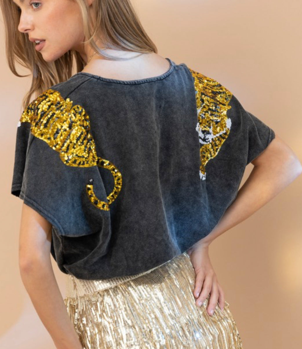 Tiger sequin sleeve shirt